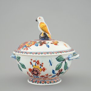 A Delft style cashmere palette bowl and cover, Samson, Paris, 18th C. — photo 4