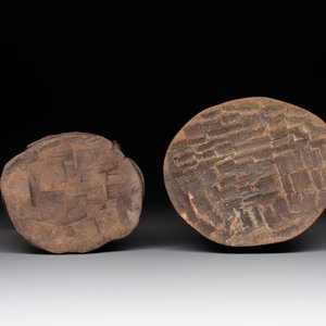 A diverse group of six Chinese lacquered wood and wooden sculptures, 19/20th C. — 照片 13