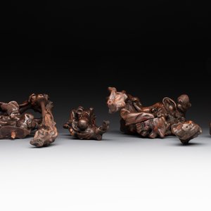 A diverse group of six Chinese lacquered wood and wooden sculptures, 19/20th C. — 照片 6