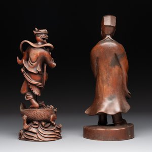 A diverse group of six Chinese lacquered wood and wooden sculptures, 19/20th C. — 照片 10