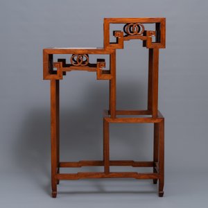 A double Chinese wooden display stand with marble tops, 19/20th C. — 照片 4