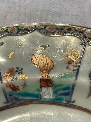 A Dutch-decorated Chinese famille verte armorial 'Provinces' dish with the arms of the province of Zeeland, Kangxi/Yongzheng — 照片 14