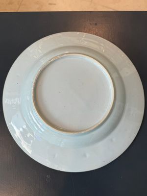 A Dutch-decorated Chinese famille verte armorial 'Provinces' dish with the arms of the province of Zeeland, Kangxi/Yongzheng — 照片 6