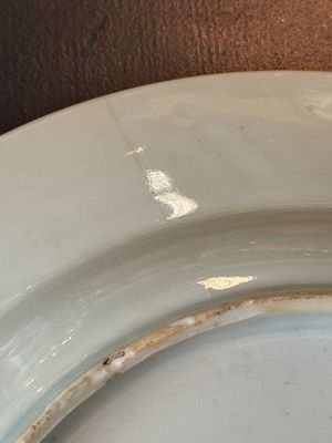 A Dutch-decorated Chinese famille verte armorial 'Provinces' dish with the arms of the province of Zeeland, Kangxi/Yongzheng — 照片 7