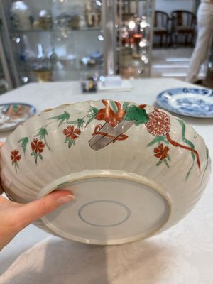 A Dutch-decorated Chinese plate, an Imari-verte dish and a blue and white dish, Kangxi/Yongzheng — photo 20