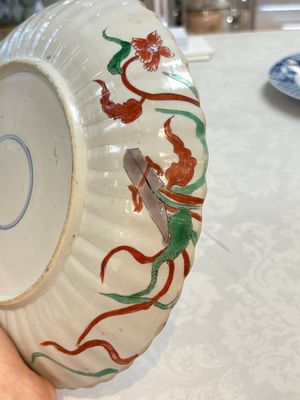 A Dutch-decorated Chinese plate, an Imari-verte dish and a blue and white dish, Kangxi/Yongzheng — photo 22