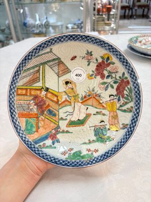 A Dutch-decorated Chinese plate, an Imari-verte dish and a blue and white dish, Kangxi/Yongzheng — photo 23