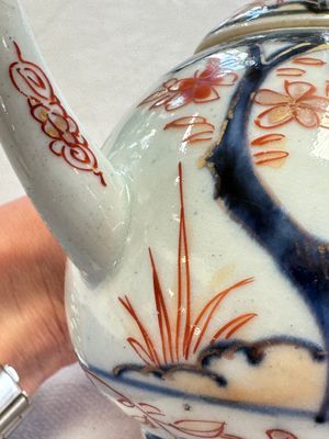 A Dutch-decorated Japanese teapot and an Imari teapot, Edo, 18th C. — photo 8