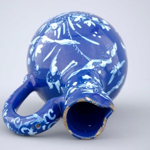 A Dutch Delft "Bleu Persan" decorated jug, ca. 1700 — 照片 7
