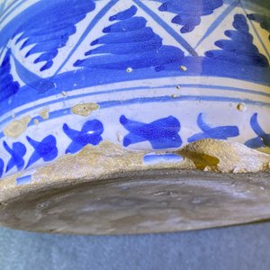 A Dutch Delft blue and white albarello with geometrical design, 2nd quarter 17th C. — photo 11