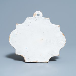 A Dutch Delft blue and white chinoiserie plaque, 18th C. — 照片 2