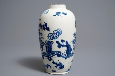A Dutch Delft blue and white chinoiserie vase, 17/18th C.
