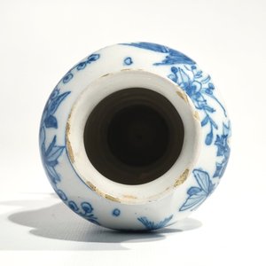 A Dutch Delft blue and white chinoiserie vase, 2nd half 17th C. — 照片 5
