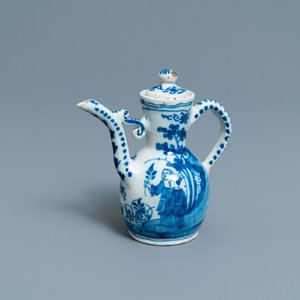 A Dutch Delft blue and white chinoiserie wine ewer and cover, 18th C. — photo 1