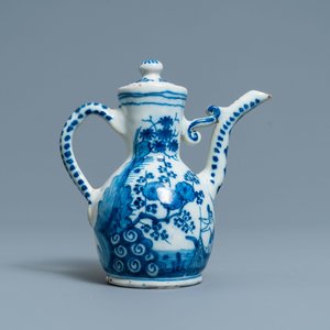 A Dutch Delft blue and white chinoiserie wine ewer and cover, 18th C. — photo 4