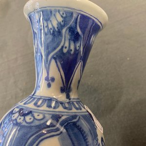 A Dutch Delft blue and white chinoserie double gourd vase, late 17th C. — photo 14