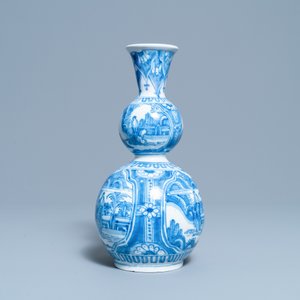 A Dutch Delft blue and white chinoserie double gourd vase, late 17th C. — photo 4