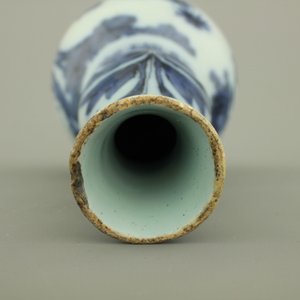 A Dutch Delft blue and white double gourd vase, ca. 1680 — photo 8