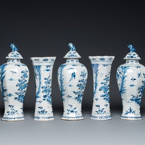 A Dutch Delft blue and white five-piece chinoiserie garniture, 1st quarter 18th C. — 照片 2