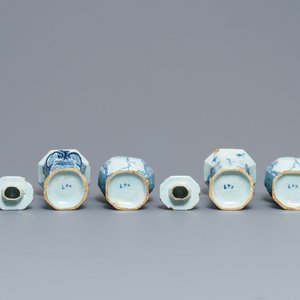 A Dutch Delft blue and white five-piece garniture with floral design, 18th C. — 照片 6