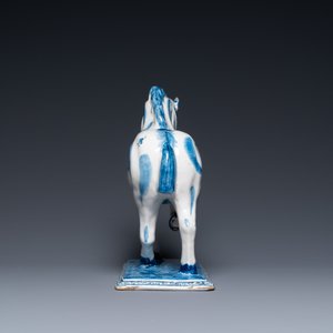 A Dutch Delft blue and white horse, 18th C. — photo 5