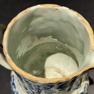 A Dutch Delft blue and white jug and cover with pewter mount, 18th C. — photo 10