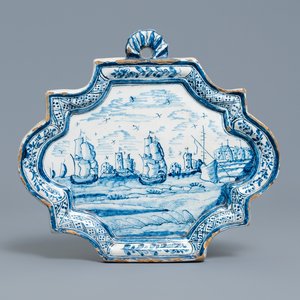 A Dutch Delft blue and white 'maritime subject' plaque, 18th C. — 照片 1