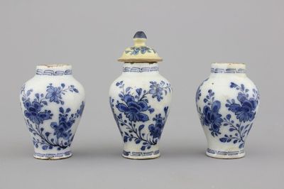 A Dutch Delft blue and white miniature garniture, 18th C.