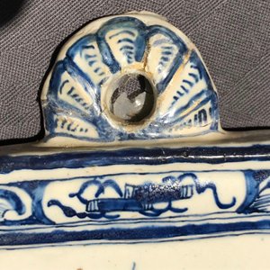 A Dutch Delft blue and white plaque with birds among flowers, 18th C. — photo 3