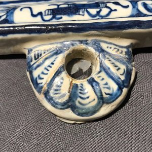 A Dutch Delft blue and white plaque with birds among flowers, 18th C. — photo 4
