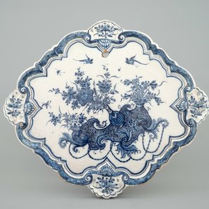 A Dutch Delft blue and white plaque with flower vases, 18th C. — 照片 1