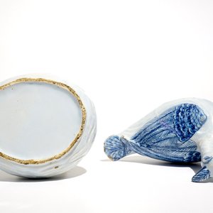 A Dutch Delft blue and white plover-shaped butter tub, 18th C. — photo 7