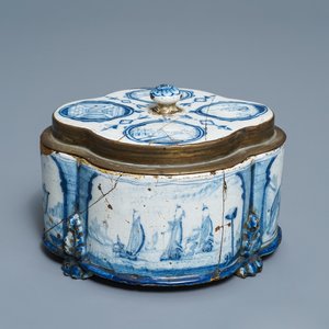 A Dutch Delft blue and white quatrefoil box and bronze-mounted cover, early 18th C. — photo 1