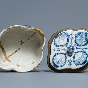 A Dutch Delft blue and white quatrefoil box and bronze-mounted cover, early 18th C. — photo 6