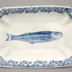 A Dutch Delft blue and white rectangular herring dish, 18th C. — photo 1