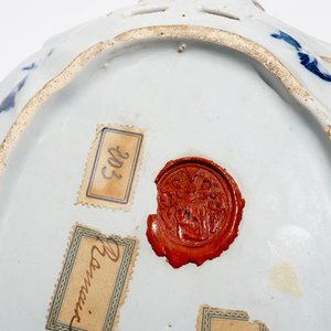 A Dutch Delft blue and white reticulated basket with chinoiserie design, 18th C. — photo 7