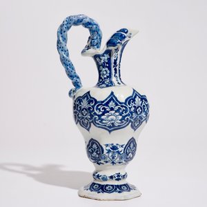 A Dutch Delft blue and white rope twist handle jug, late 17th C. — 照片 4