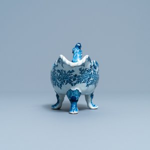 A Dutch Delft blue and white sauce boat, 18th C. — 照片 5