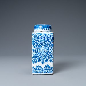A Dutch Delft blue and white tea caddy with screw cap, late 17th C. — 照片 5