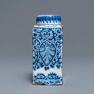 A Dutch Delft blue and white tea caddy with screw cap, late 17th C. — 照片 5