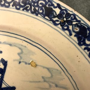 A Dutch Delft blue and white 'three-master' dish, ca. 1700 — 照片 3