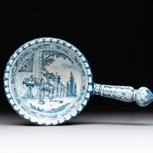 A Dutch Delft blue and white 'tobacco plantation owner' brasier, 18th C. — photo 6