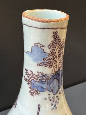 A Dutch Delft blue, white and manganese chinoiserie bottle vase, late 17th C. — photo 7