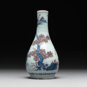 A Dutch Delft blue, white and manganese chinoiserie bottle vase, late 17th C. — photo 2
