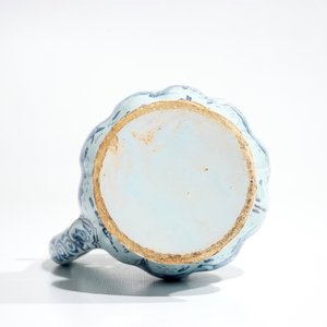 A Dutch Delft blue, white and manganese chinoiserie puzzle jug, dated 1690 — photo 7