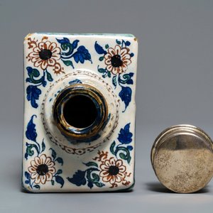 A Dutch Delft cashmere palette chinoiserie tea caddy, 17/18th C. — 照片 6