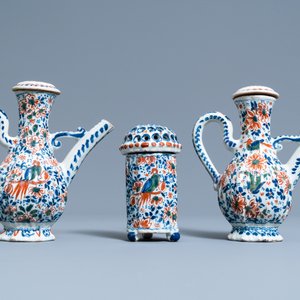 A Dutch Delft cashmere palette cruet set and shaker on stand, 1st quarter 18th C. — photo 10