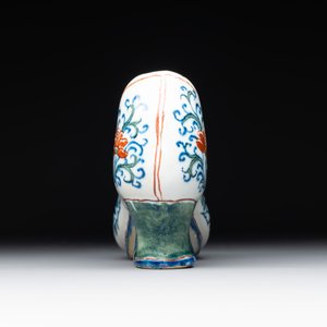 A Dutch Delft cashmere palette shoe, 18th C. — photo 3