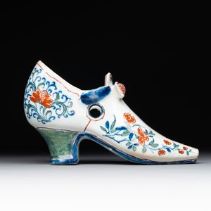 A Dutch Delft cashmere palette shoe, 18th C. — photo 4