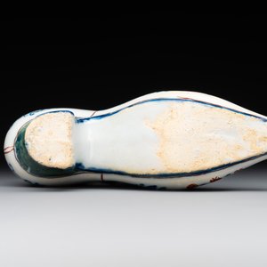 A Dutch Delft cashmere palette shoe, 18th C. — photo 7